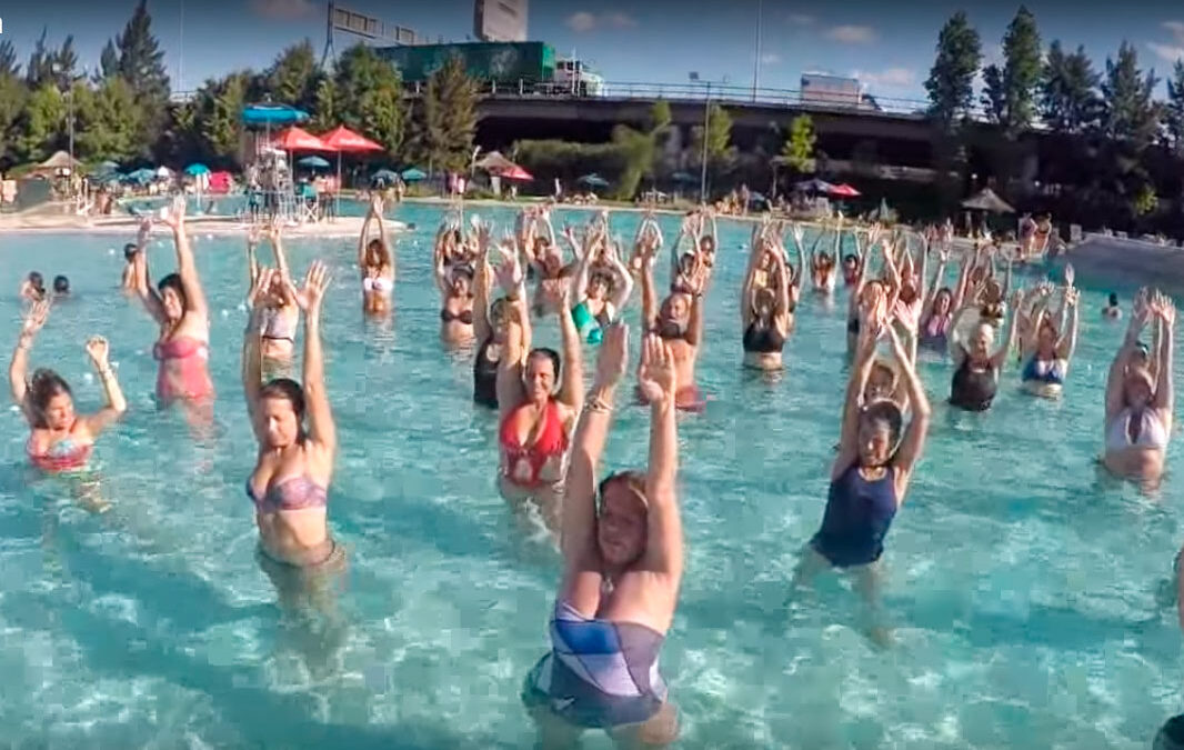 3 razones para unirse a clases de Aquagym y un ejemplo de clase