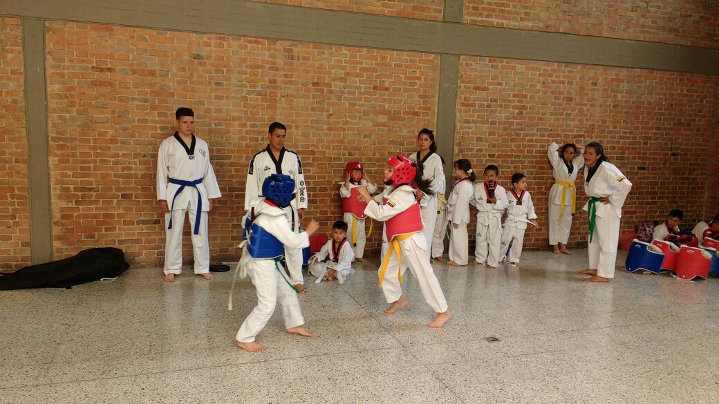 Galería: Intercambio de escuelas, competencia de Taekwondo